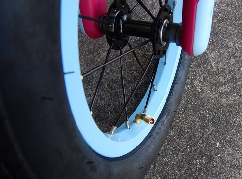 21_giant_pushbike_02.jpg
