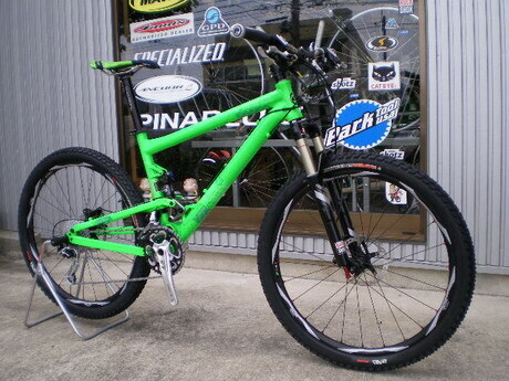 COMMENCAL SUPER4（コメンサル スーパー4）】: サイクル